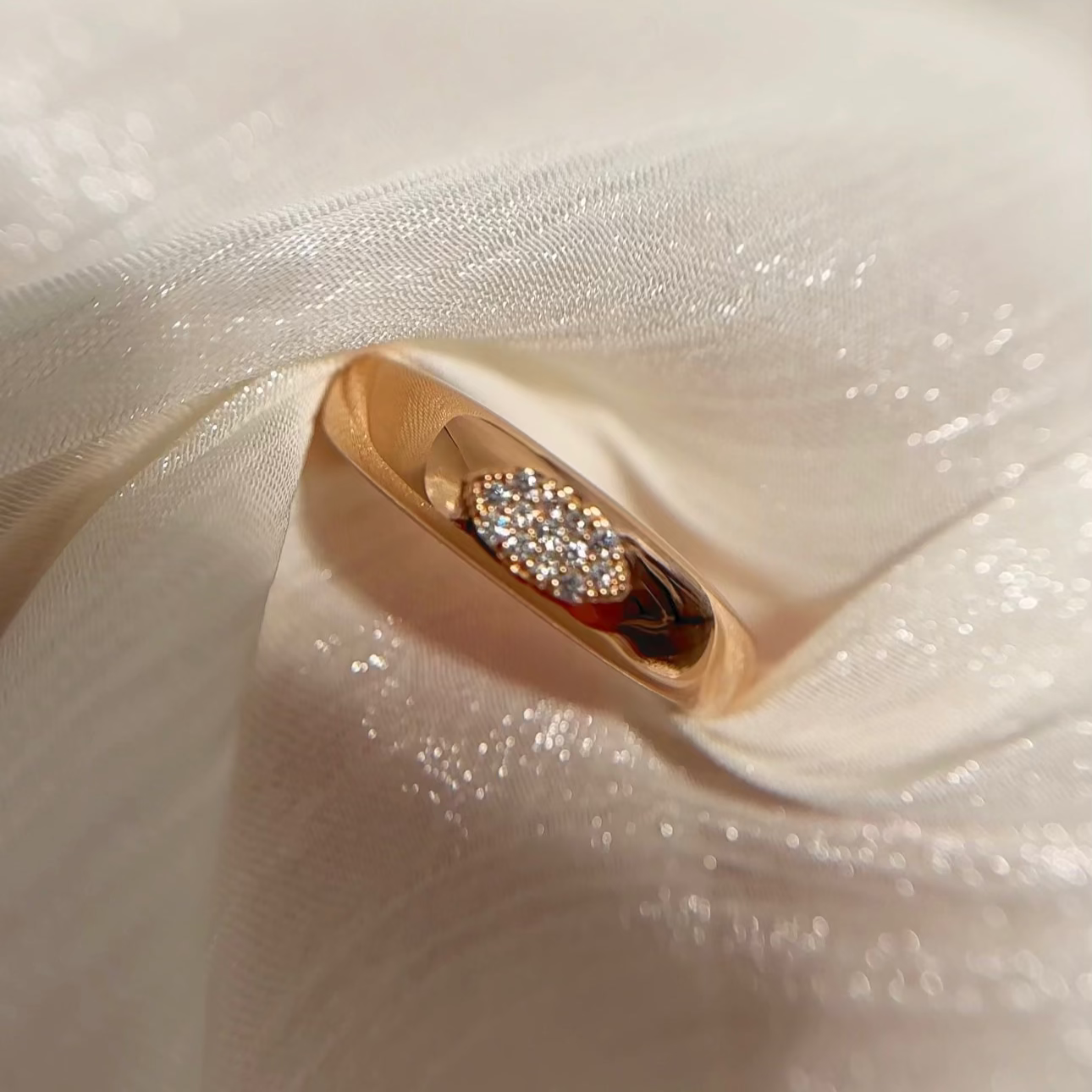 Lea Ring (Lab Diamonds)